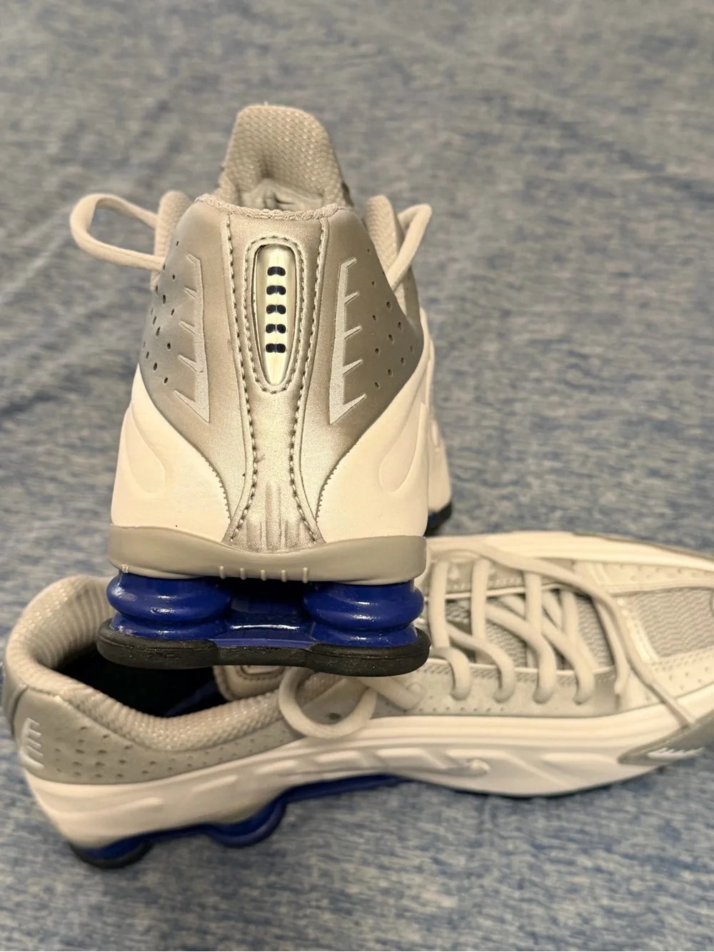 Nike Shox R4 Tennis Shoes (New)- Lightweight Comfort - No Box